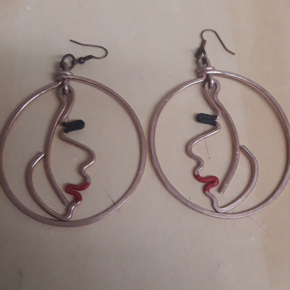 Hoop Bronze Lady Face Earrings